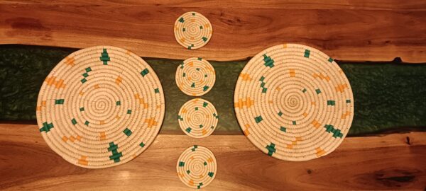Multi - Sabai Art Handwoven Dining set - Set of 6 | 2 Table Mats (12") & 4 Coasters (4") |