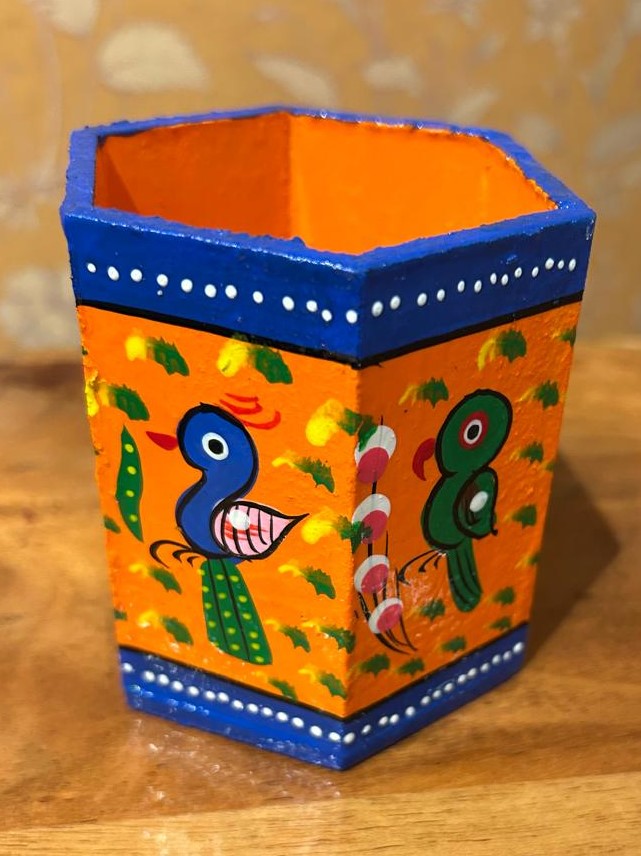 Handcrafted Wooden Lacquered Pen Stand with Bird Motif – Beautifully Painted (Approx. 3.5")) - Assorted Colour