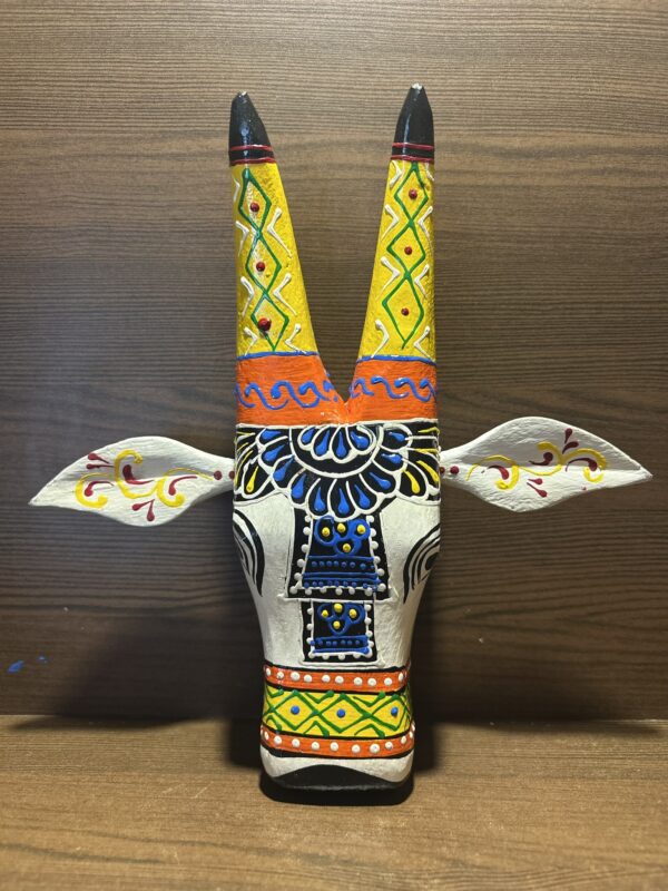 Hand-Painted Wooden Cow Face – Wall Mount (Set of 2 - 6" & 8") | Traditional Décor from Jodhpur - Image 4