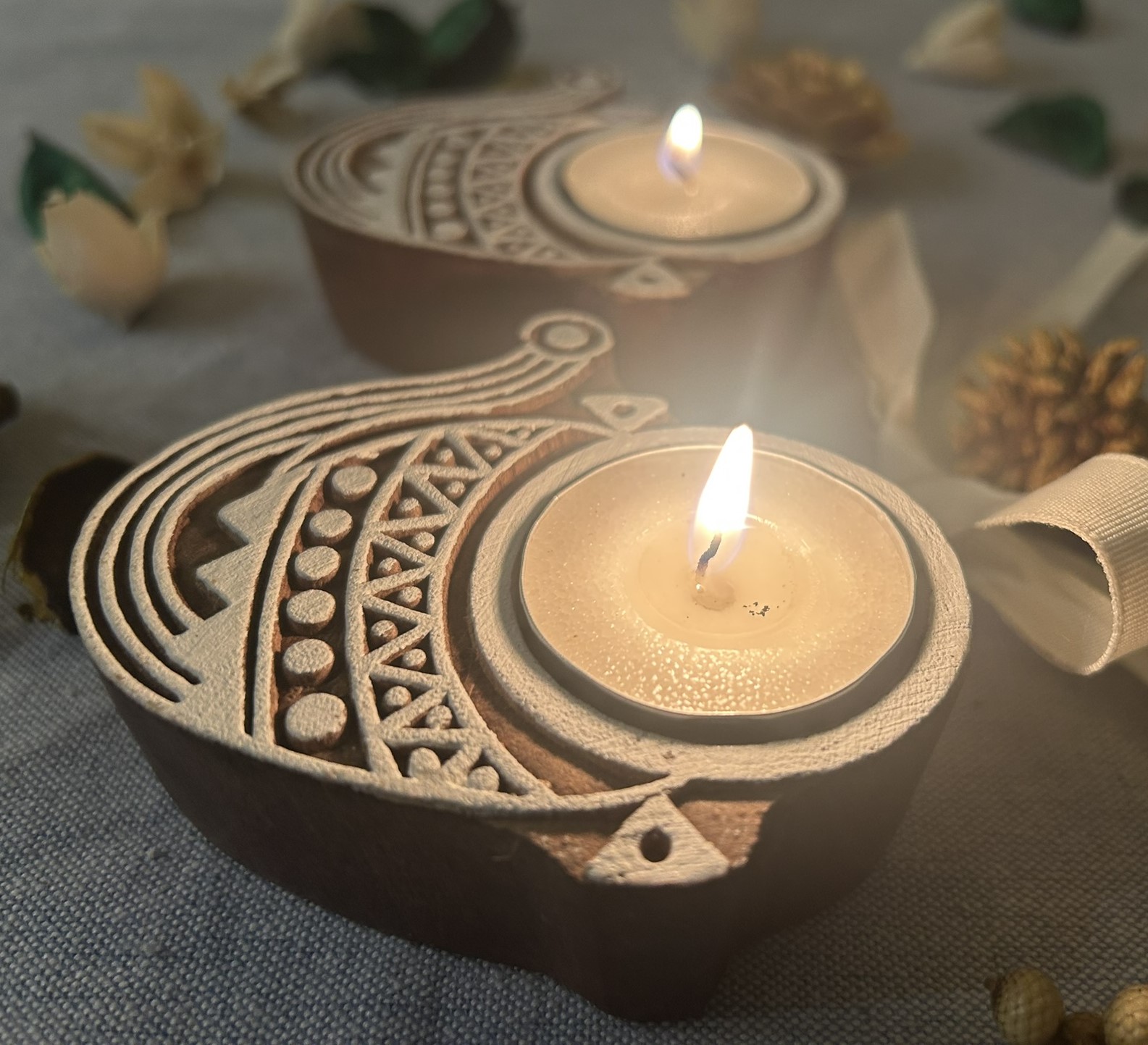 Christmas Collection Wooden T-Light Candle Holders ? Set of 3 (Bell, Santa Cap & Tree)