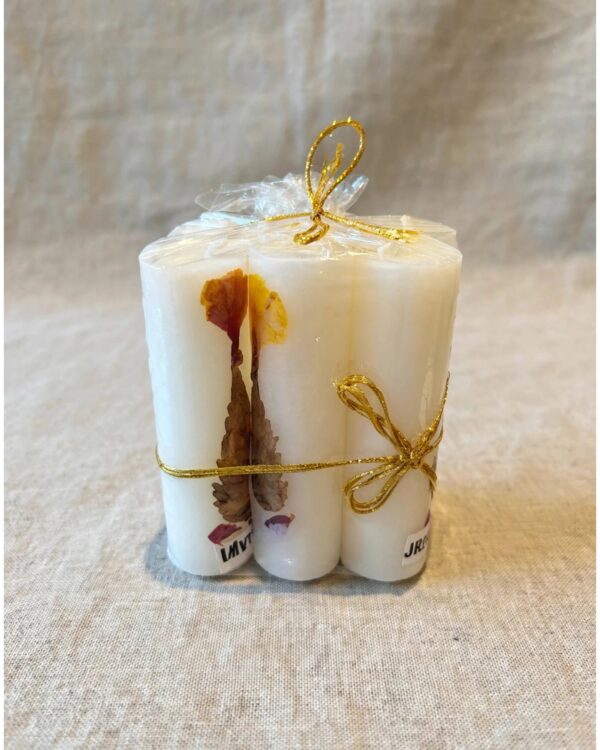 Round candle white- small - Mix fragrance - 2 cm diameter 6 cm height - Set of 6