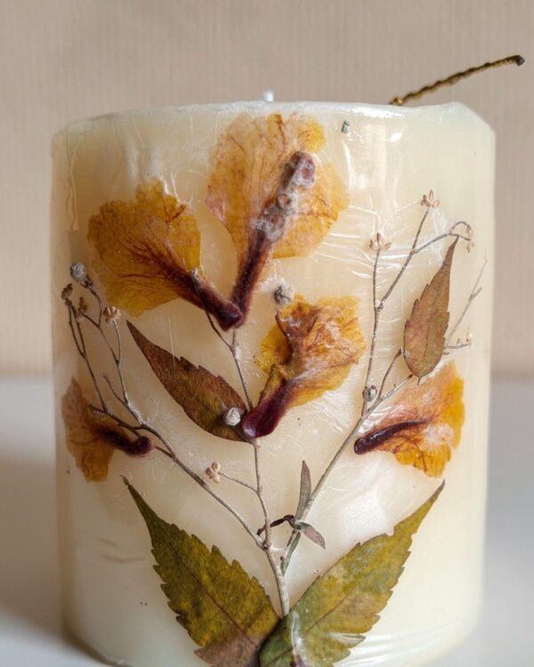 Round candle white- small - Jasmine fragrance - 8 cm diameter, 8 cm height - 1 piece