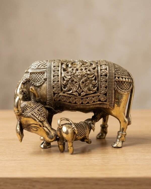 Cow and Calf (Bachda) – Standing Pose - Brass - (3 inch approx)